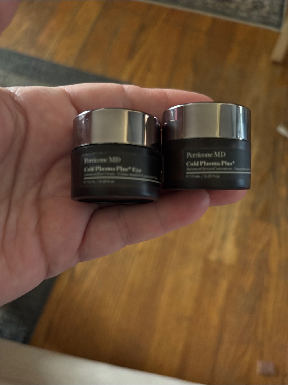 Perricone MD Cold Plasma Plus+ - Silver and Black